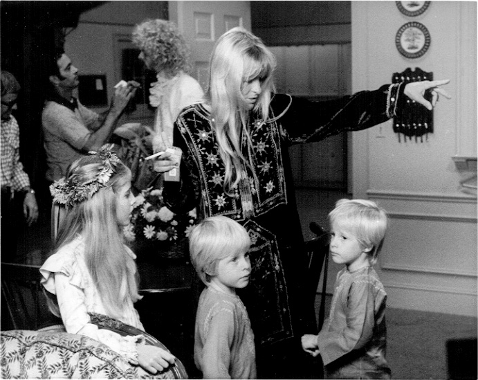 Tracy, Matthew, Gunnar, three of Ricky's children, and Connie Nelson in Ozzie's Girls